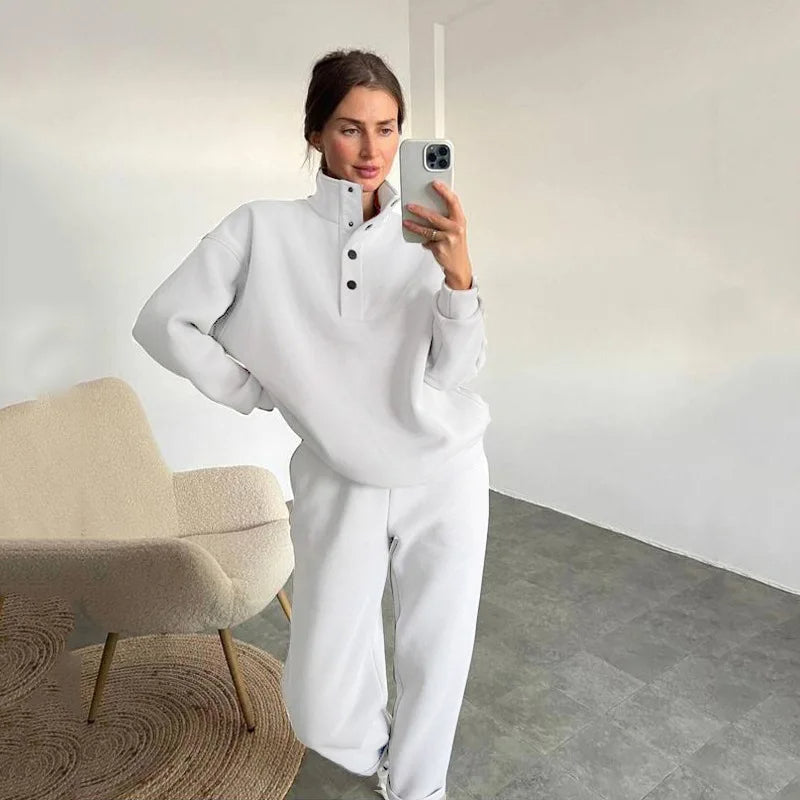 Oversized Hooded Tracksuit Set – 2 Piece Fashion Pullovers & Pants for Casual Streetwear Looks