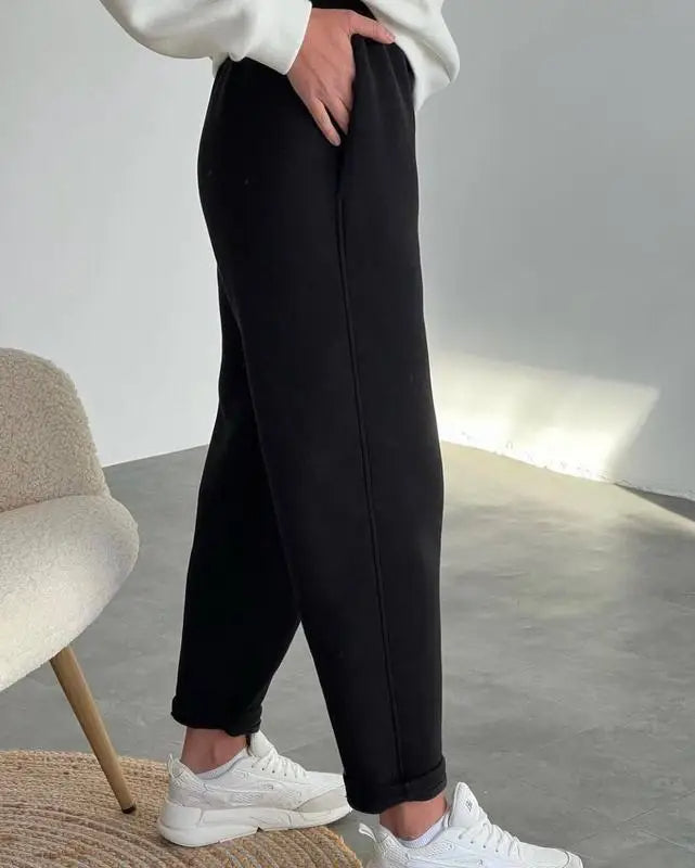 Oversized Hooded Tracksuit Set – 2 Piece Fashion Pullovers & Pants for Casual Streetwear Looks