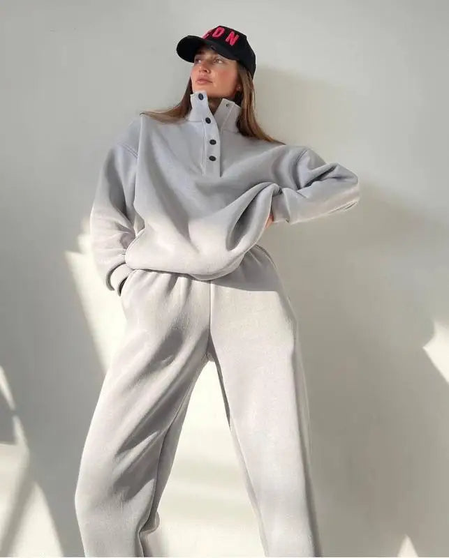 Oversized Hooded Tracksuit Set – 2 Piece Fashion Pullovers & Pants for Casual Streetwear Looks