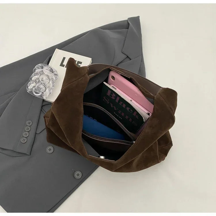 Velvet Zipper Shoulder Bag – Soft High-Capacity Handbag with Elegant Crossbody Style for Effortless Everyday Fashion