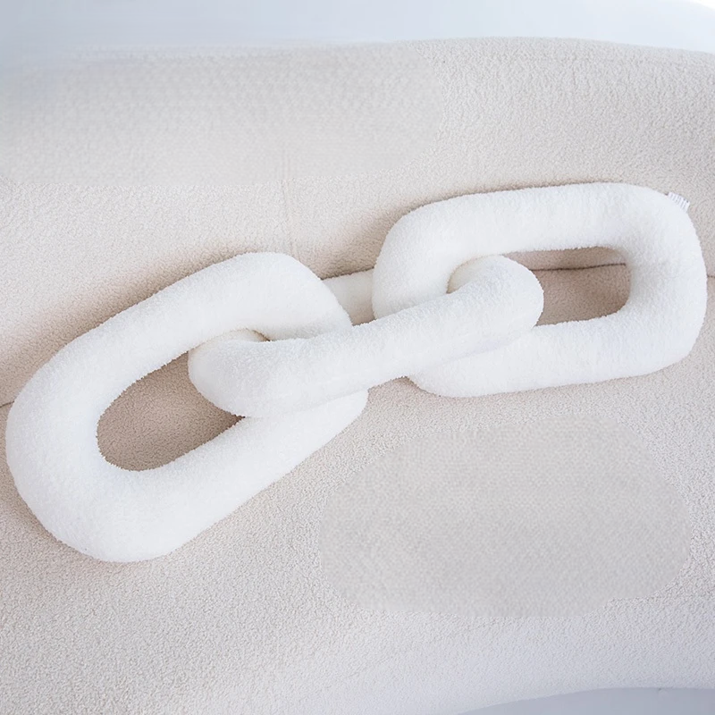 Plush Chain Knot Pillow – Fun Shackle-Shaped Cushion for Sofa Décor & Unique Gifts