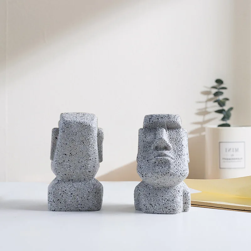 Moai Easter Glasses Holder – Stylish Easter Island Resin Statue for Desktop & Decor