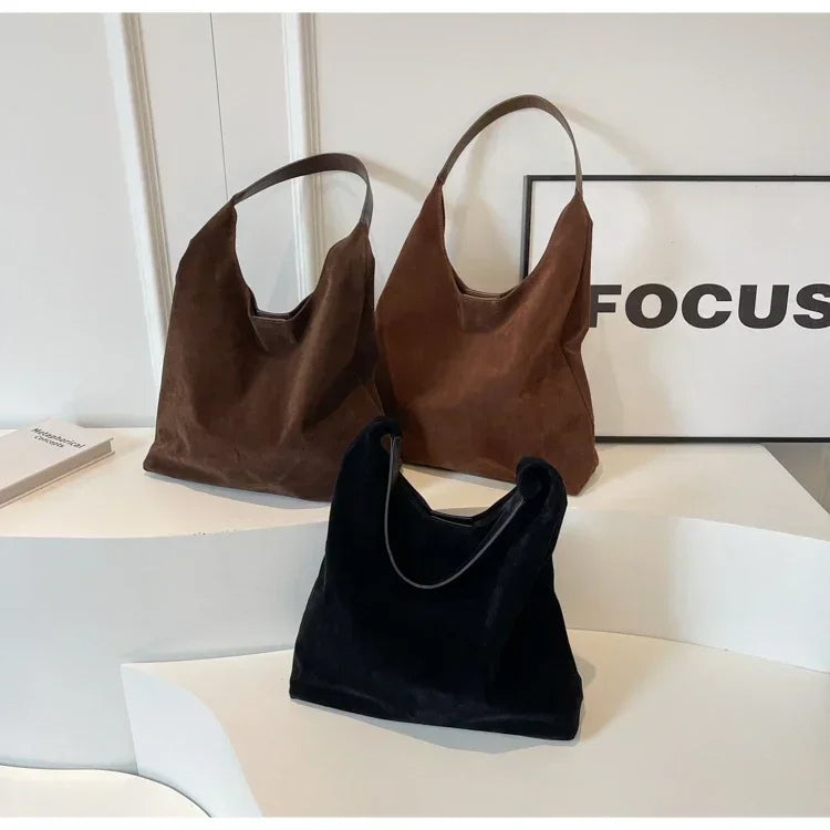 Velvet Zipper Shoulder Bag – Soft High-Capacity Handbag with Elegant Crossbody Style for Effortless Everyday Fashion