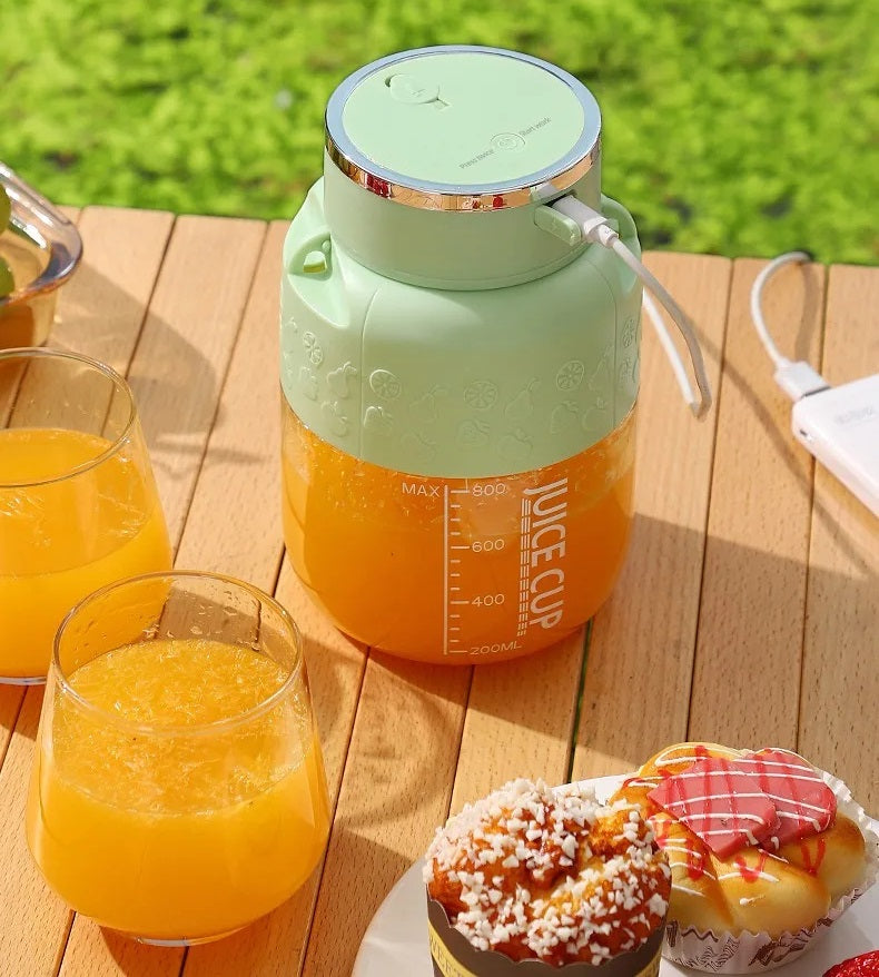 Electric Fruit Juicer – 800ml 10-Blade USB Rechargeable Smoothie & Shake Mixer