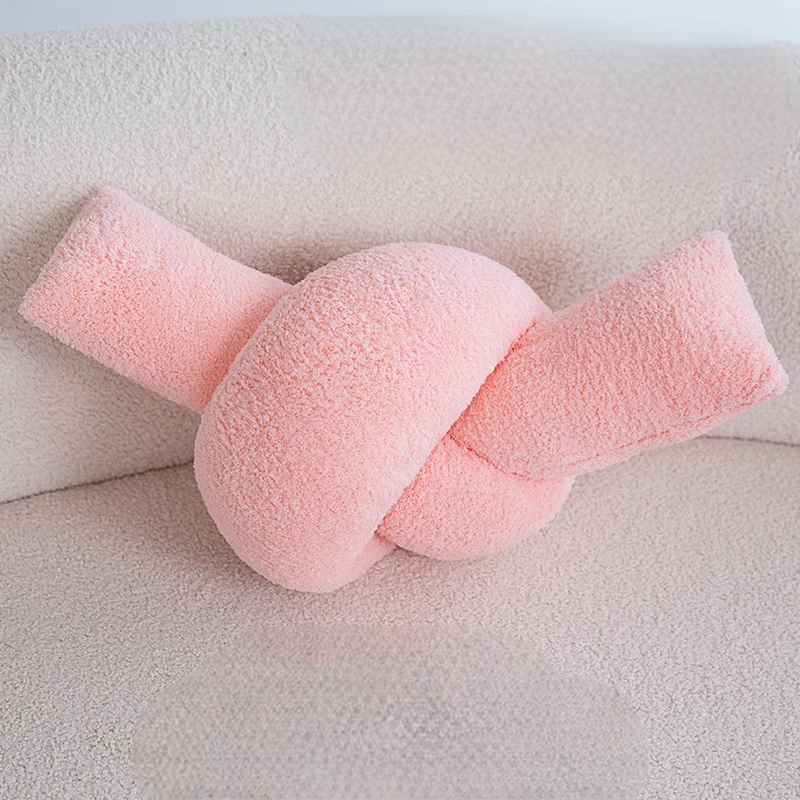 Plush Chain Knot Pillow – Fun Shackle-Shaped Cushion for Sofa Décor & Unique Gifts