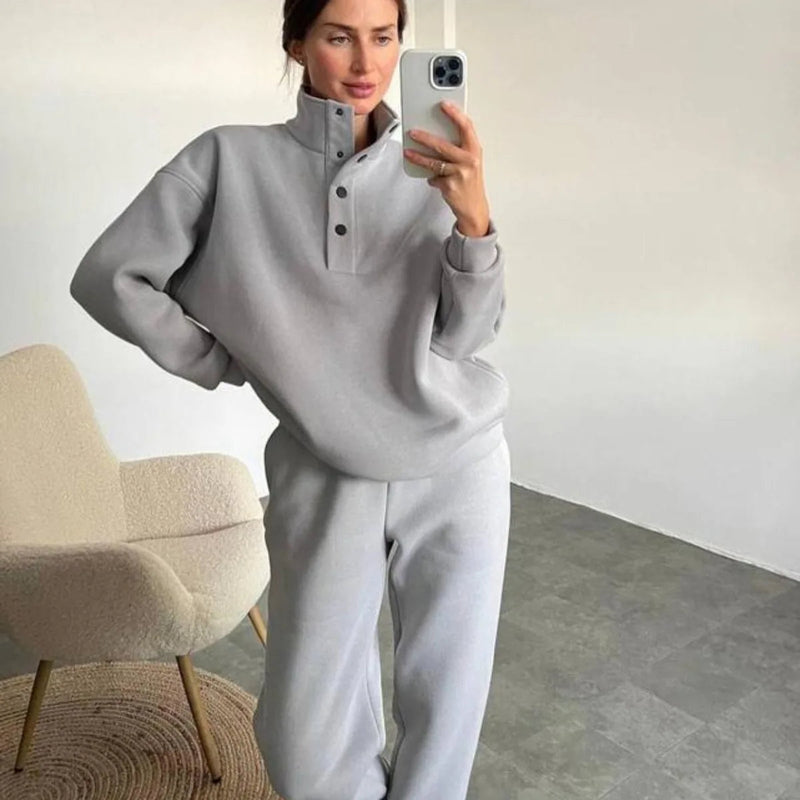 Oversized Hooded Tracksuit Set – 2 Piece Fashion Pullovers & Pants for Casual Streetwear Looks
