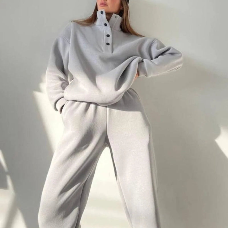 Oversized Hooded Tracksuit Set – 2 Piece Fashion Pullovers & Pants for Casual Streetwear Looks