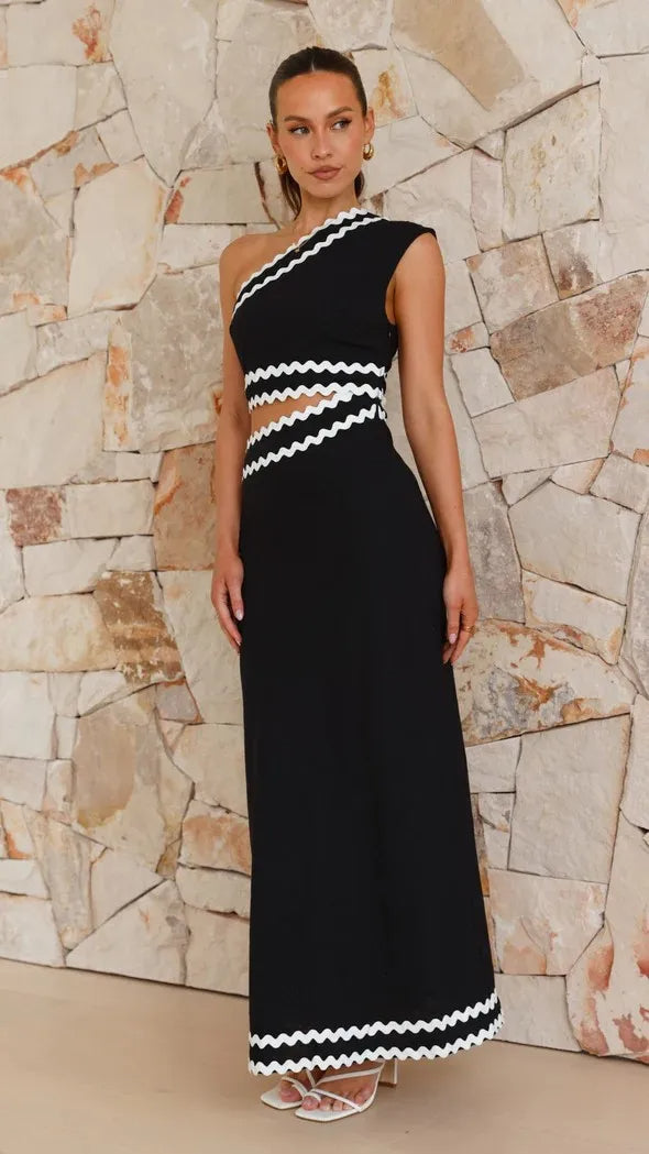 Trim Single Splicing Dress – Diagonal Shoulder Lace Design for a Sexy Summer Statement