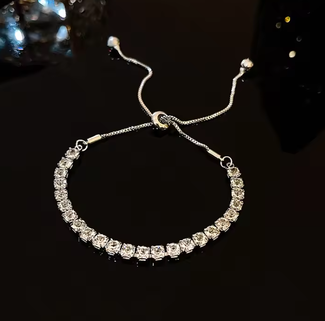 Gold-Plated Rhinestone Bracelet – 18K Gold Adjustable Stainless Steel Jewelry for the Modern Trendsetter