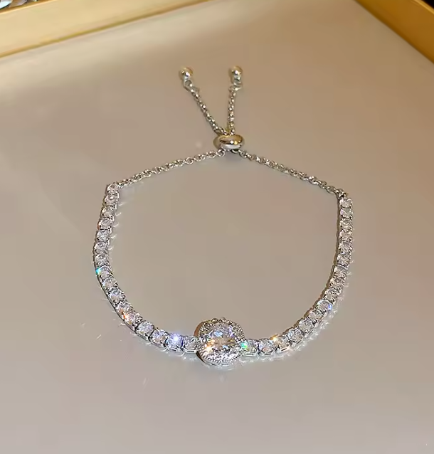 Gold-Plated Rhinestone Bracelet – 18K Gold Adjustable Stainless Steel Jewelry for the Modern Trendsetter