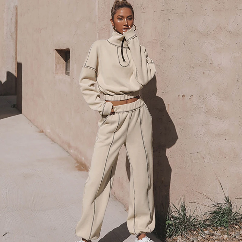 Two-Piece Longsleeve Turtle Neck Sports Suit – Oversized Polo Zipper Sweatshirt and Jogger Pants for Autumn Comfort