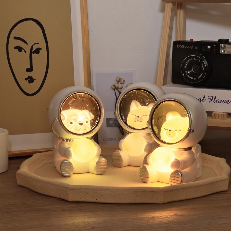 Cute Pet Astronaut Night Light