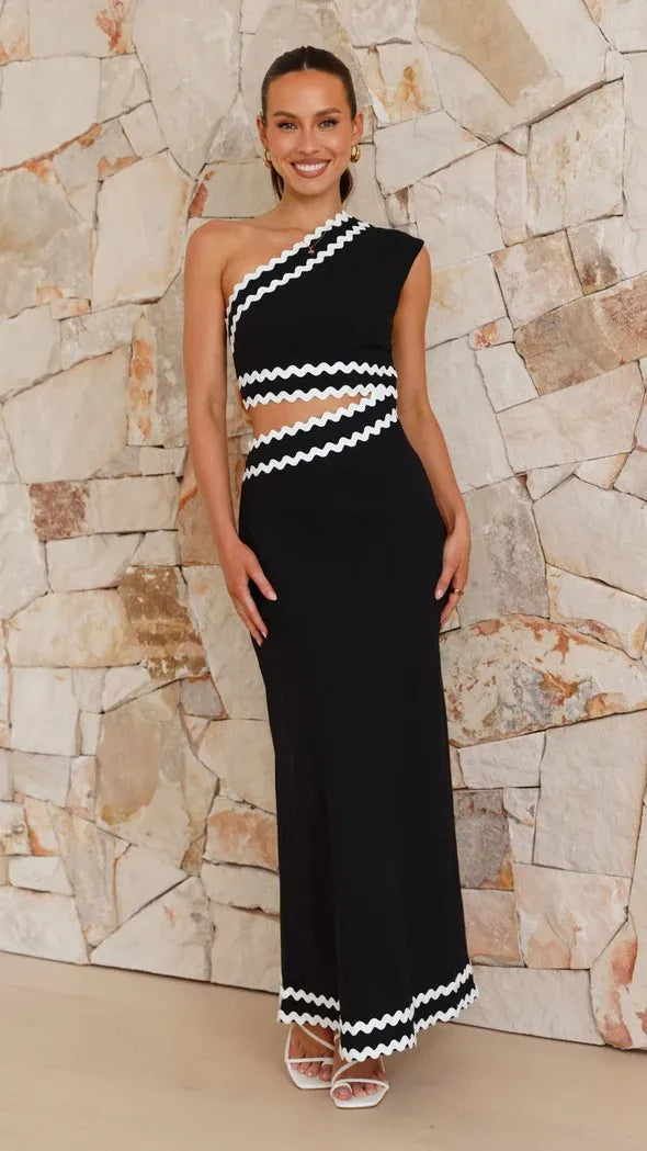 Trim Single Splicing Dress – Diagonal Shoulder Lace Design for a Sexy Summer Statement