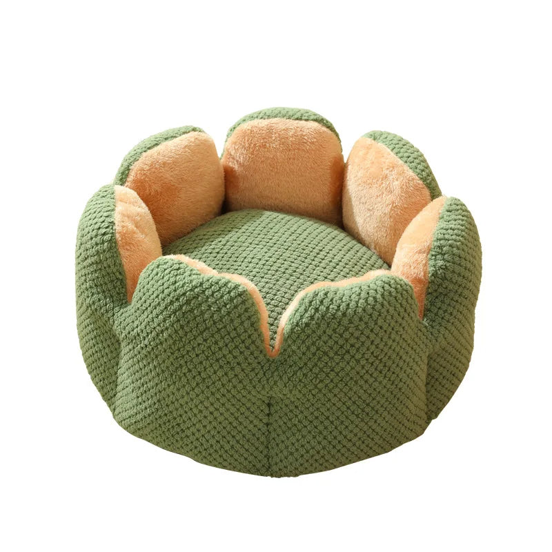 Cactus Petal Cat Bed – Soft & Cozy Winter Nest for Small Dogs & Cats