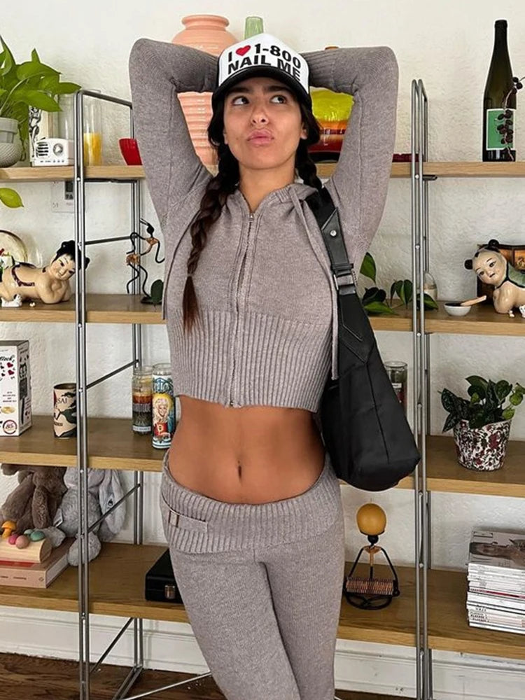 Trendy Knit Tracksuit – Cropped Hoodie & Trousers Set for Chic Comfort & Style