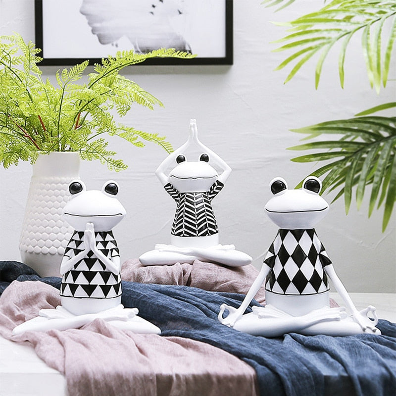 Meditating Chilling Out Frog Resin Figurines | Black & White