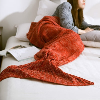 MerGirl | Cozy Knitted Mermaid Tail Blanket