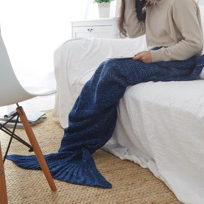 MerGirl | Cozy Knitted Mermaid Tail Blanket