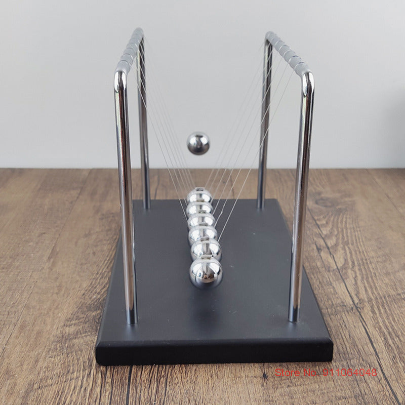 Long Newton's Cradle | Momentum Demonstration