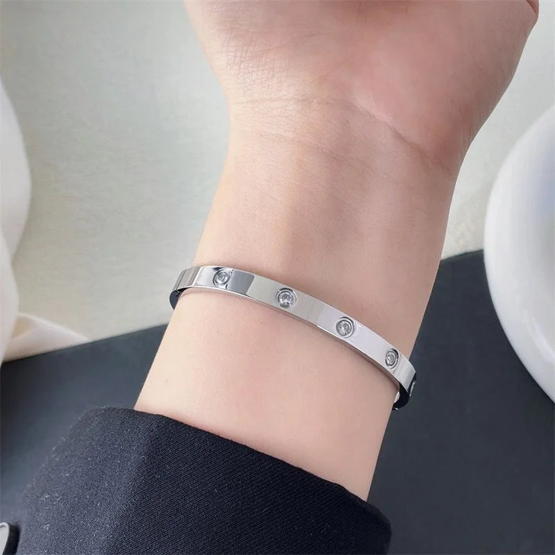 Zircon Cross Nut Nail Bracelet - Gold Screw-Style Stainless Steel Bangle for Edgy Glam
