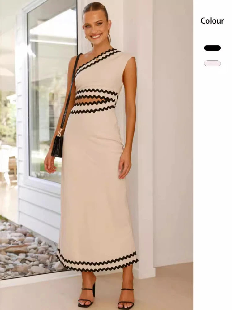 Trim Single Splicing Dress – Diagonal Shoulder Lace Design for a Sexy Summer Statement