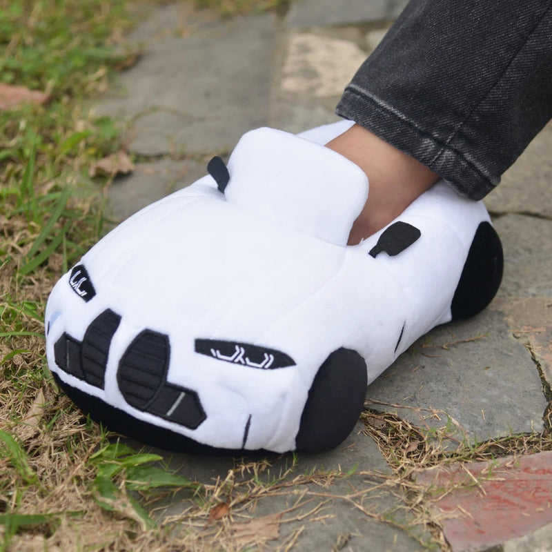Highland Cow Plush Car-Shaped Slippers – Cozy Valentine’s Gift with Soft Warm Interior for Men and Women Indoor Lounging